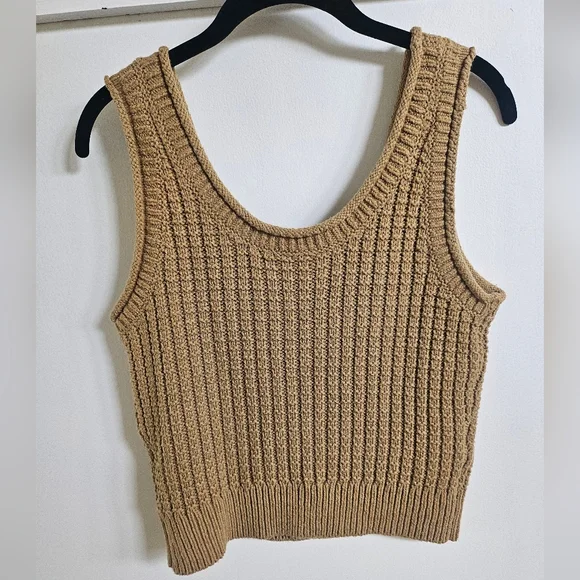 Madewell Textured-Stitch Sweater Tank - Picture 3 of 6